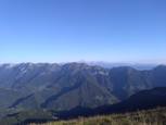 La longue crête de la veille, et au fond, le Triglav