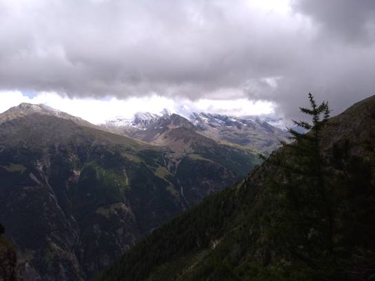 Neige fraiche sur les sommets