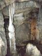 Exploration d'une super grotte sur le chemin